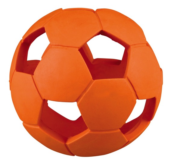 Мяч с отверстиями для лакомства из резины Trixie от зоомагазина Дино Зоо