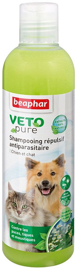 Шампунь для собак и кошек Beaphar "Bio Shampoo", от блох, Beaphar от зоомагазина Дино Зоо